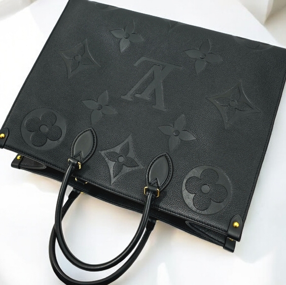 ✨️Excellent Condition Authentic Louis Vuitton Empreinte OnTheGo Gm Monogram - Picture 8 of 16